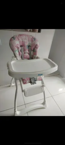 Cadeirinha de alimentação 