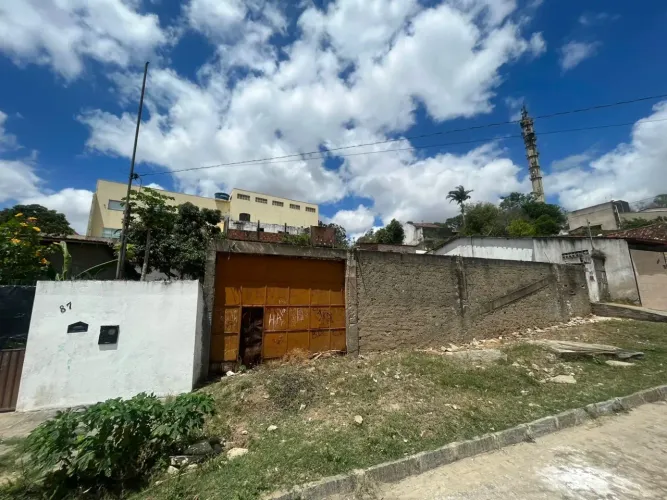 Excelente oportunidade, área proximo a TV Paraíba, preço de ocasião.