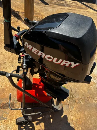 Motor Mercury 20 HP - 4 Tempos