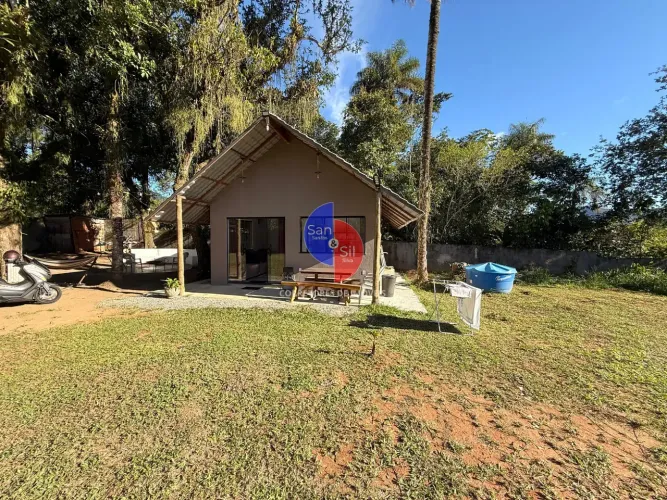 Charmoso Chalé em Meio à Natureza com 1.150m² à venda, Cotia, Guapimirim, RJ