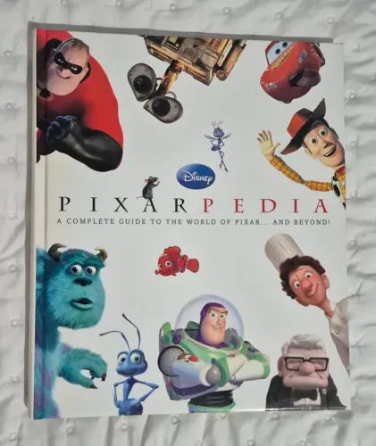 Livro Pixar Pedia O Guia completo do Mundo da Pixar