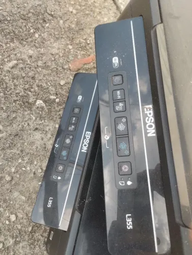 Vendo 2 impressora Epson para retirar as peças