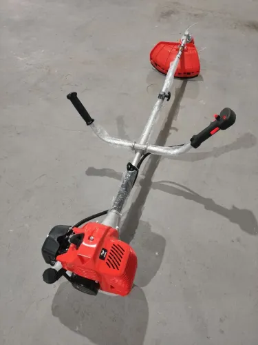 Roçadeira NOVA modelo PRO com 75cc