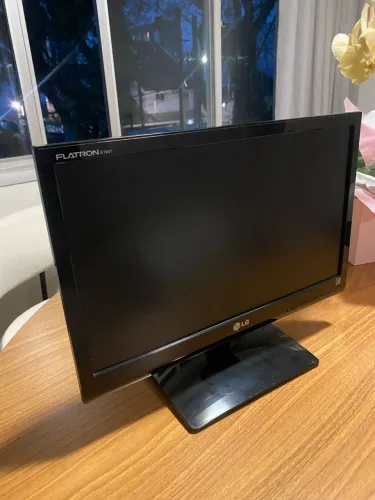 Monitor LG Flatron E1941C 18,5" - Excelente Estado