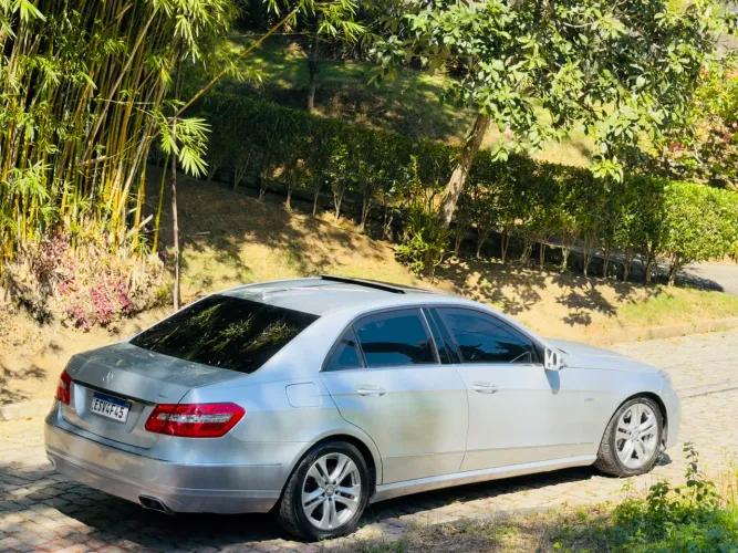 Mercedes-Benz E-500 Coupe Sport 5.5 V8 388cv 2P 2010