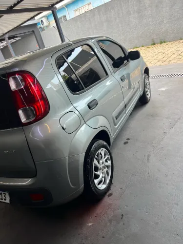 Fiat Uno Vivace Celeb. 1.0 EVO F.flex 8V 5P 2013