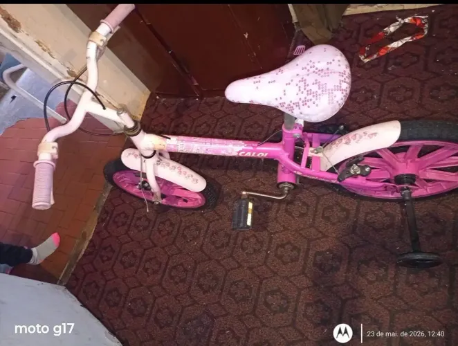 Vendo bicicleta aro 16 cor rosa menina 