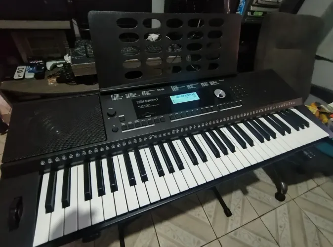 Kit Teclado Roland E-X20A com Rack, fone e Pedal de Sustain na Caixa!!