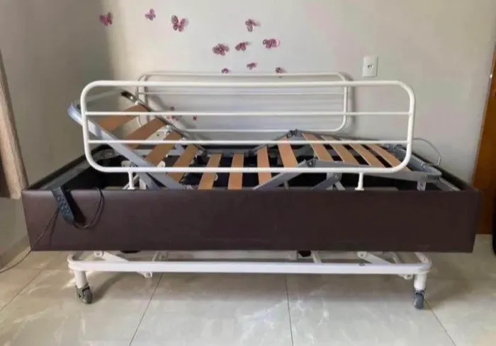 Cama Articulada com Controle para Acamados