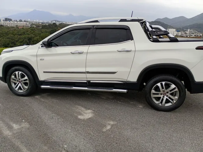 Fiat Toro Volcano 2.0 16V 4X4 TB Diesel Aut. 2017
