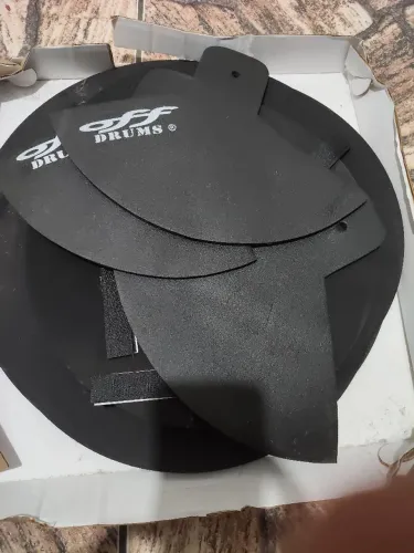 Abafador de som para bateria.
