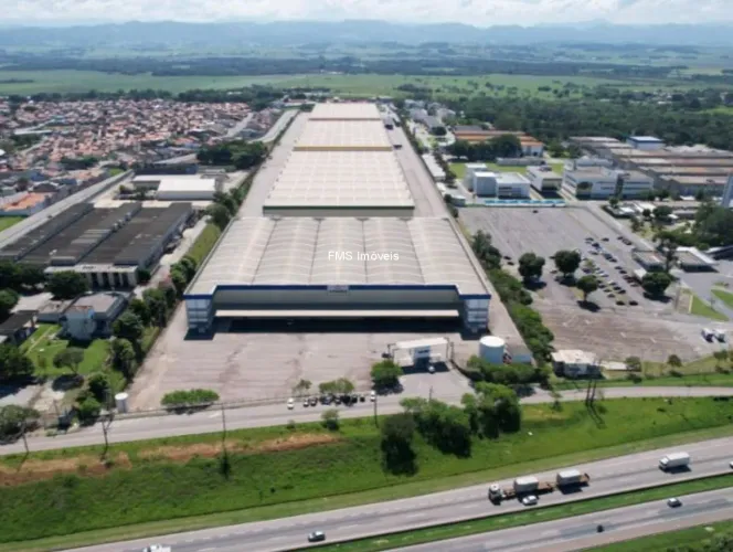 Aluguel de Galpão Industrial em São José dos Campos - Eugênio de Melo: 1 Sala, 6 Banheiros
