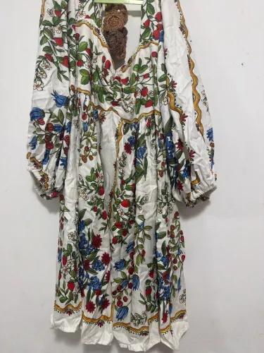 Vestido Farm com etiqueta