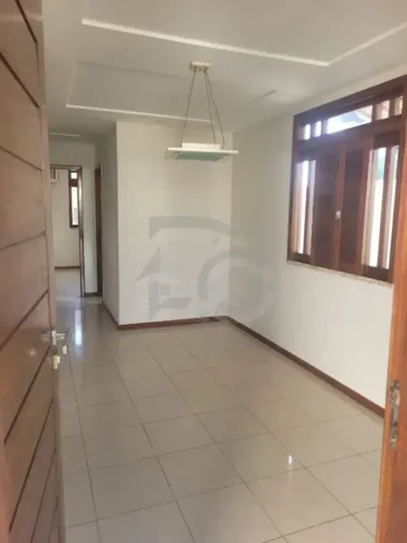 Casa na Aruana com Piscina, Área Gourmet e Garagem para 6 Carros
