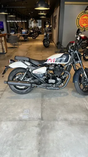 Royal Enfield Shotgun 650 Stencil White 2026 - 0km - PRONTA ENTREGA