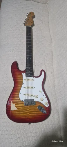 Fender Stratocaster 1994 Foto Flame (Made in Japan, Fujigen)