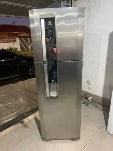 Geladeira Electrolux, funcionando perfeitamente inox