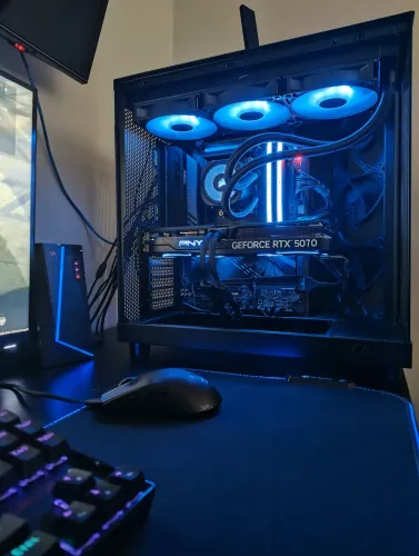 Pc Gamer Ryzen 7 7800x3d RTX 5070 Triplo Fan