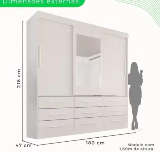 Guarda roupa branco pouco usado 3 portas de correr e 9 gavetas