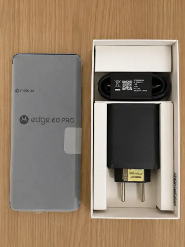 Motorola Edge 60 Pro 5G 512GB/12GB Azul - Novo, Usado 1 Vez