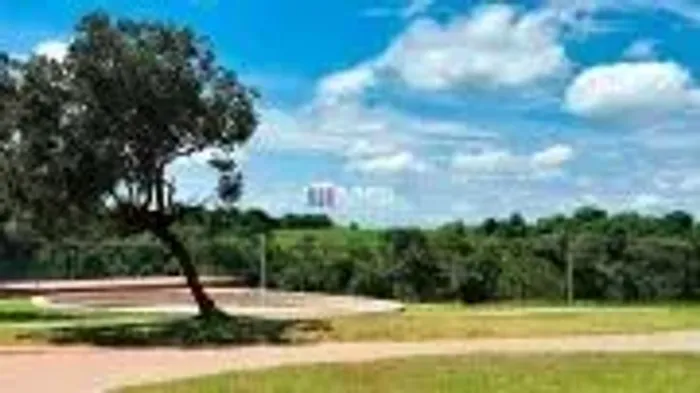 Lote à venda de 700m2 na Fazenda Canoa - Corumba IV GO