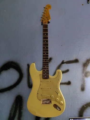Guitarra stratocaster SX + bord