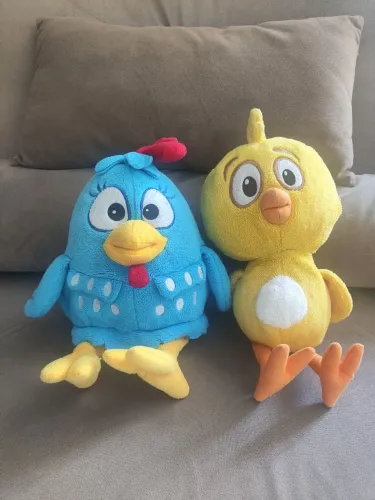 Galinha Pintadinha e Pintinho Amarelinho de pelúcia originais 