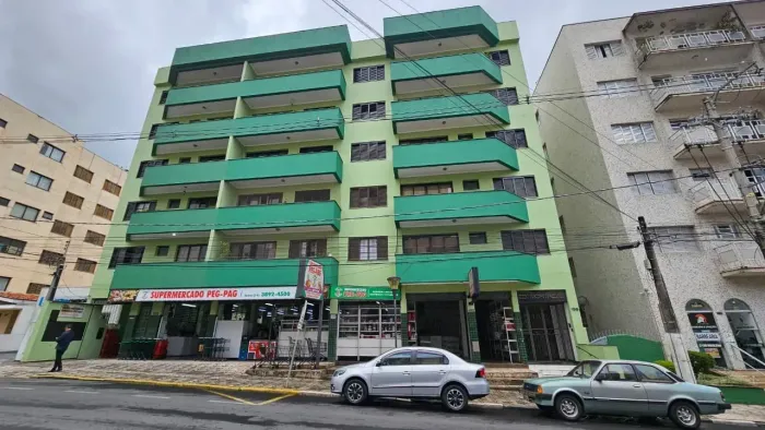 Apartamento no centro de Serra Negra