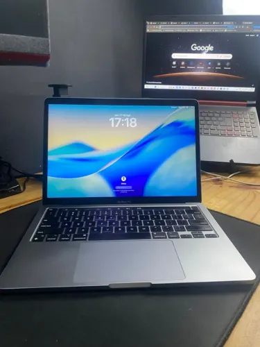 MacBook