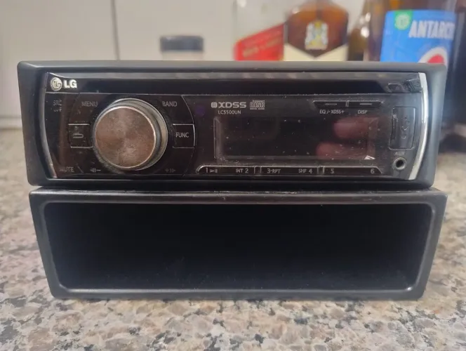 Rádio automotivo
