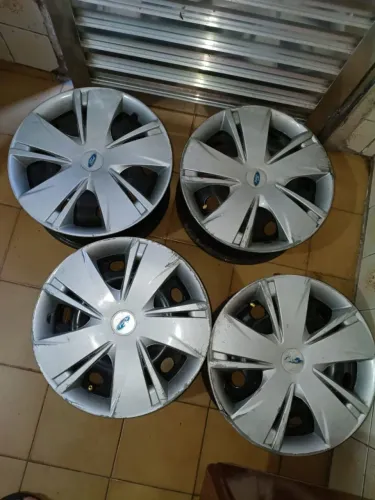 roda Ford fiesta roda de ferro 