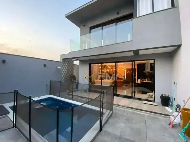 Sobrado com 3 dormitórios à venda, 230 m² por R$ 1.600.000,00 - Residencial Jardim de Mona