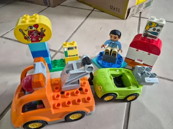 Lego duplo Oficina mecanica 23 pecas