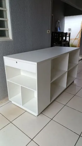 Balcão para loja com gaveta caixa com chave 