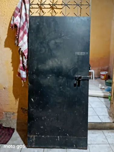 Vendo Porta de Ferro