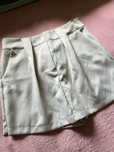 Short saia