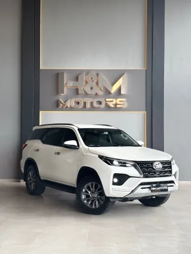 Toyota Hilux SW4 SRX 4X4 2.8 TDI 16V Dies. Aut. 2021