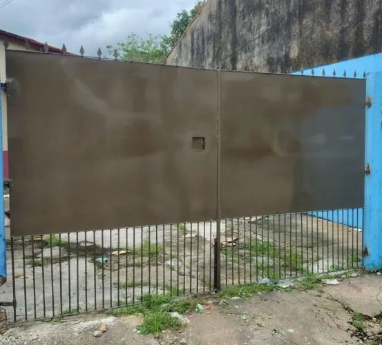 Portão de ferro