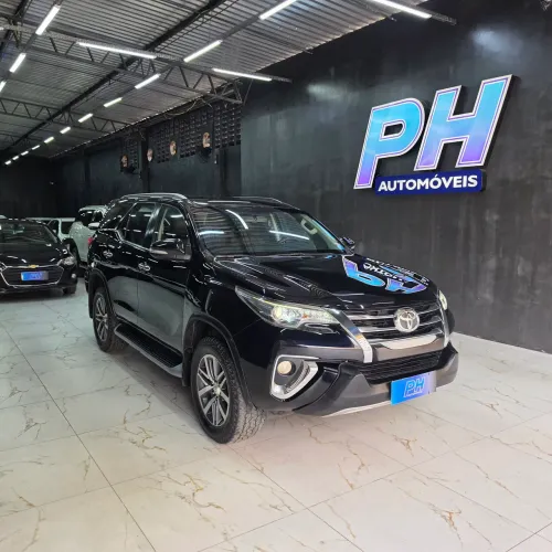 Toyota Hilux SW4 SRX 4X4 2.8 TDI 16V Dies. Aut. 2016