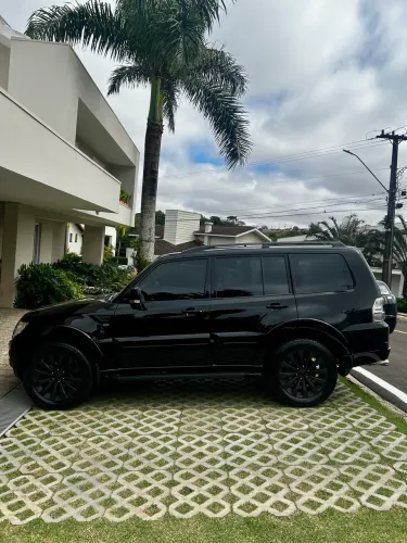 Mitsubishi Pajero HPE Full 3.2 4X4 T.i.dies. 5P AUT 2016