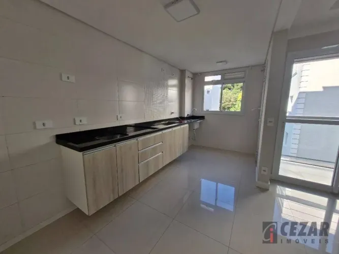 Apartamento com 2 dormitórios para alugar, 70 m² por R$ 2.919,47/mês - Uberaba - Curitiba/