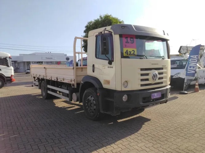 Volkswagen 15.190 E Constellation 2p (diesel)(E5) 2018/2019 Vamos Seminovos São Leopoldo