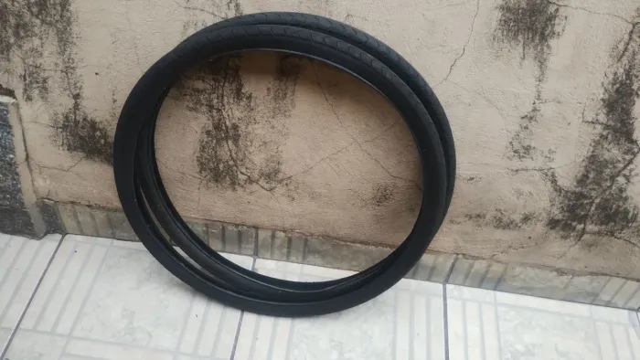 Par de pneus Pirelli Phantom Slick aro 26x1,50 pouco uso