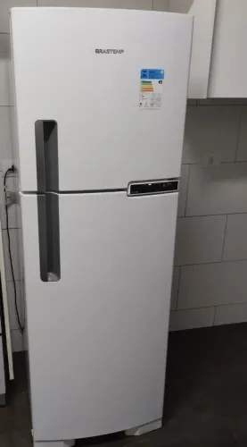 Vende-se geladeira Brastemp 375 litros seminova