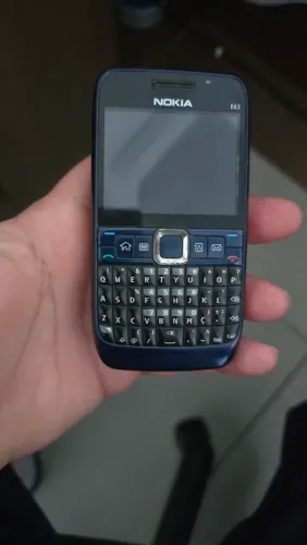 Celular Nokia E63 na cor azul nao esta ligando  esta sem o carregador aceito proposta 
