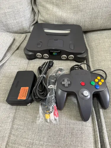 Nintendo 64 Americano + 01 controle original