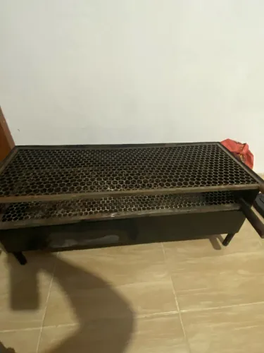 Churrasqueira 2 grelha, 1 metro de comprimento, AÇO INOX ALTA RESISTÊNCIA.