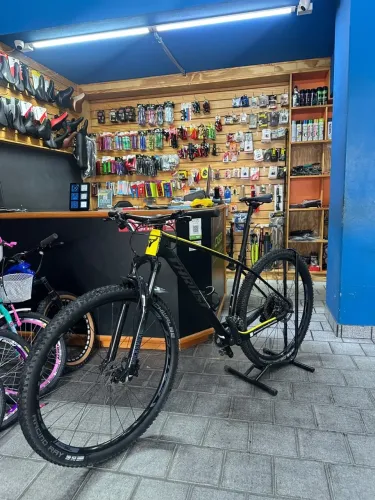 Bike XC Thrust Carbono