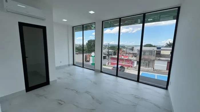 Sala Comercial Disponível para Aluguel no Campo Sales/Tarumã