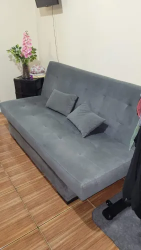 Sofa cama semi novo , quase sem uso.tamanho 180 centímetros  120 aberto e 90cm fechado 